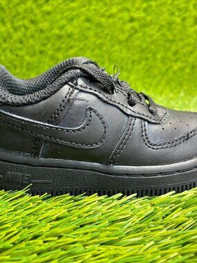 Nike Air Force 1 LE Toddler Size 5C Triple Black Walking Leather Shoes Sneakers